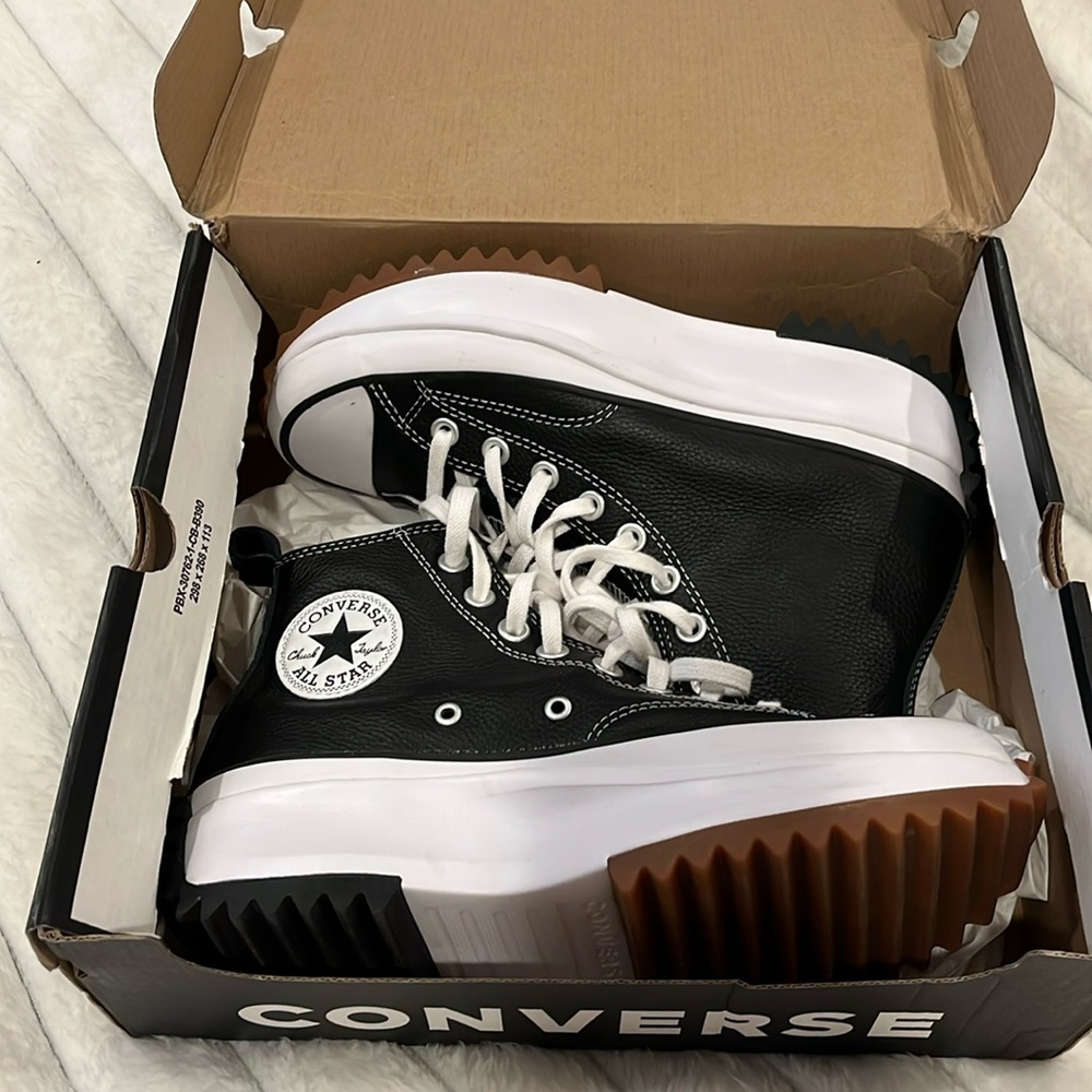 Converse Run Star Hike